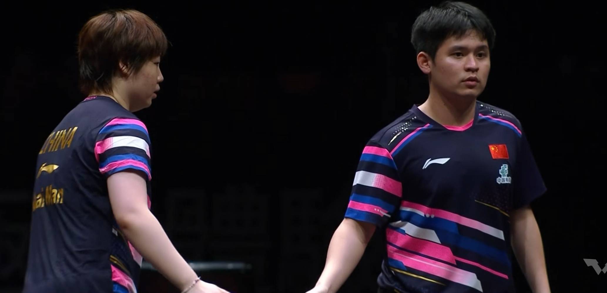 WTT香港(gǎng)总决賽(sài)林诗栋蒯(kuǎi)曼3-1印度組(zǔ)合以小組(zǔ)前二晋级淘(táo)汰賽(sài)