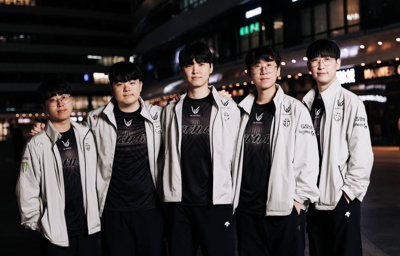 S15八强賽(sài)前瞻：LCK内战一(yī)触即(jí)发，CFO肩负抗韩使(shǐ)命！