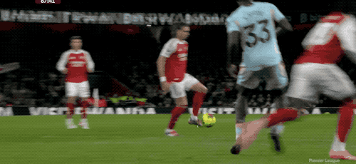 英超：阿森纳2-0布伦特福德5分领跑 梅里诺传射 萨卡补刀 赖斯伤退