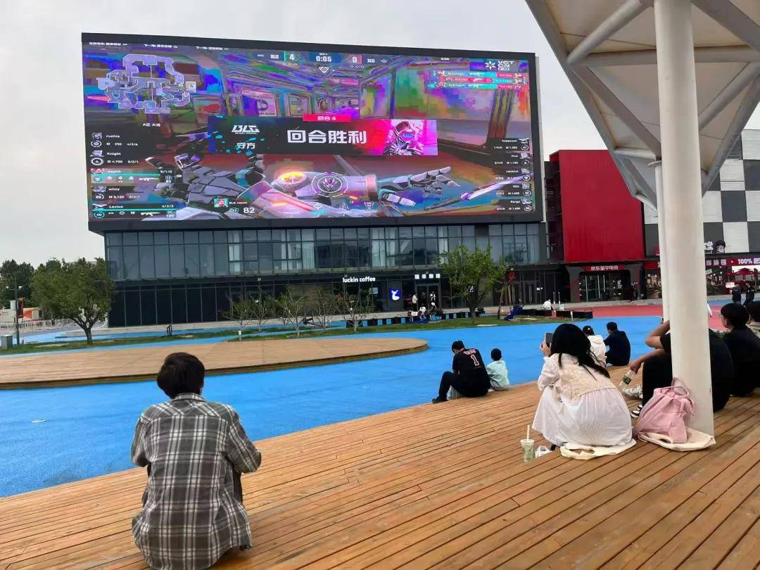 2025英(yīng)雄(xióng)联盟(méng)全球总决赛瑞士轮在北京亦庄收官！8强席位尘埃(āi)落定(dìng)