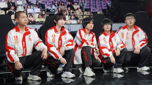 AG王朝落幕，轩染成FMVP遗珠，春季赛三新人登场，或成第二个易峥