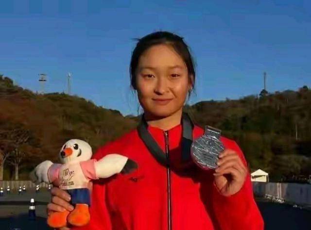 王琦琦在(zài)夏(xià)季听障奥运会奪(duó)女子公(gōng)路自(zì)行车1公(gōng)里冲刺争先赛亞(yà)军