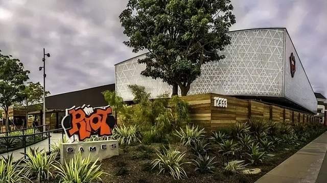 LOL2被官(guān)方辟(pì)谣？拳头公(gōng)布LOL重磅更新：引擎升级，玩(wán)法调整！