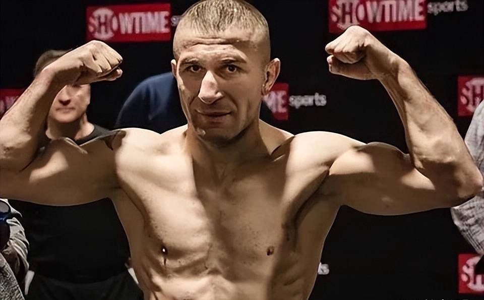 阿夫坦迪尔·库尔齐泽被替补选手逼平,搅乱拳坛格局