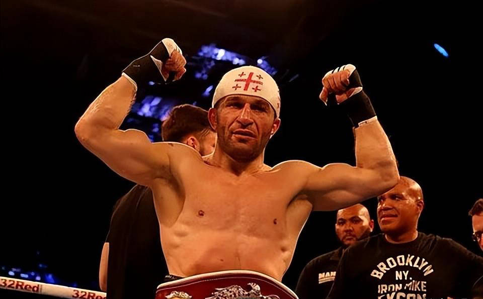 阿夫坦迪尔·库尔齐泽被替补选手逼平,搅乱拳坛格局