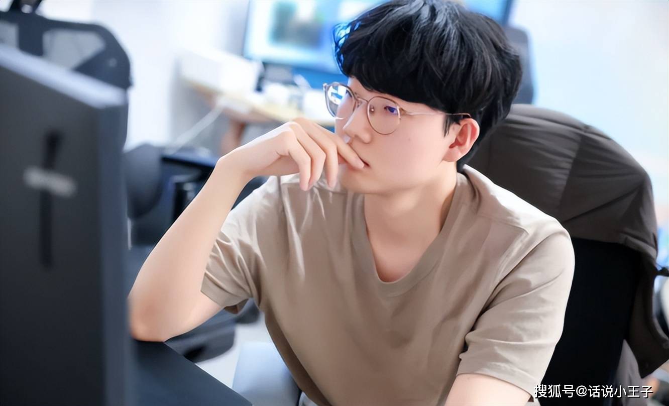 BLG淘(táo)汰(tài)的原因找到了，管泽元(yuán)真毒(dú)嬭(nǎi)！LPL整(zhěng)体水(shuǐ)平提升了