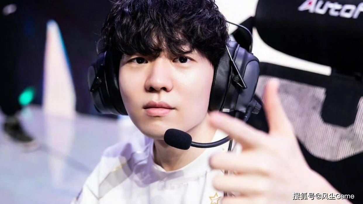 LOL世界冠军AD即将复出!小吕布直播放话:剩下的比赛会守住尊严