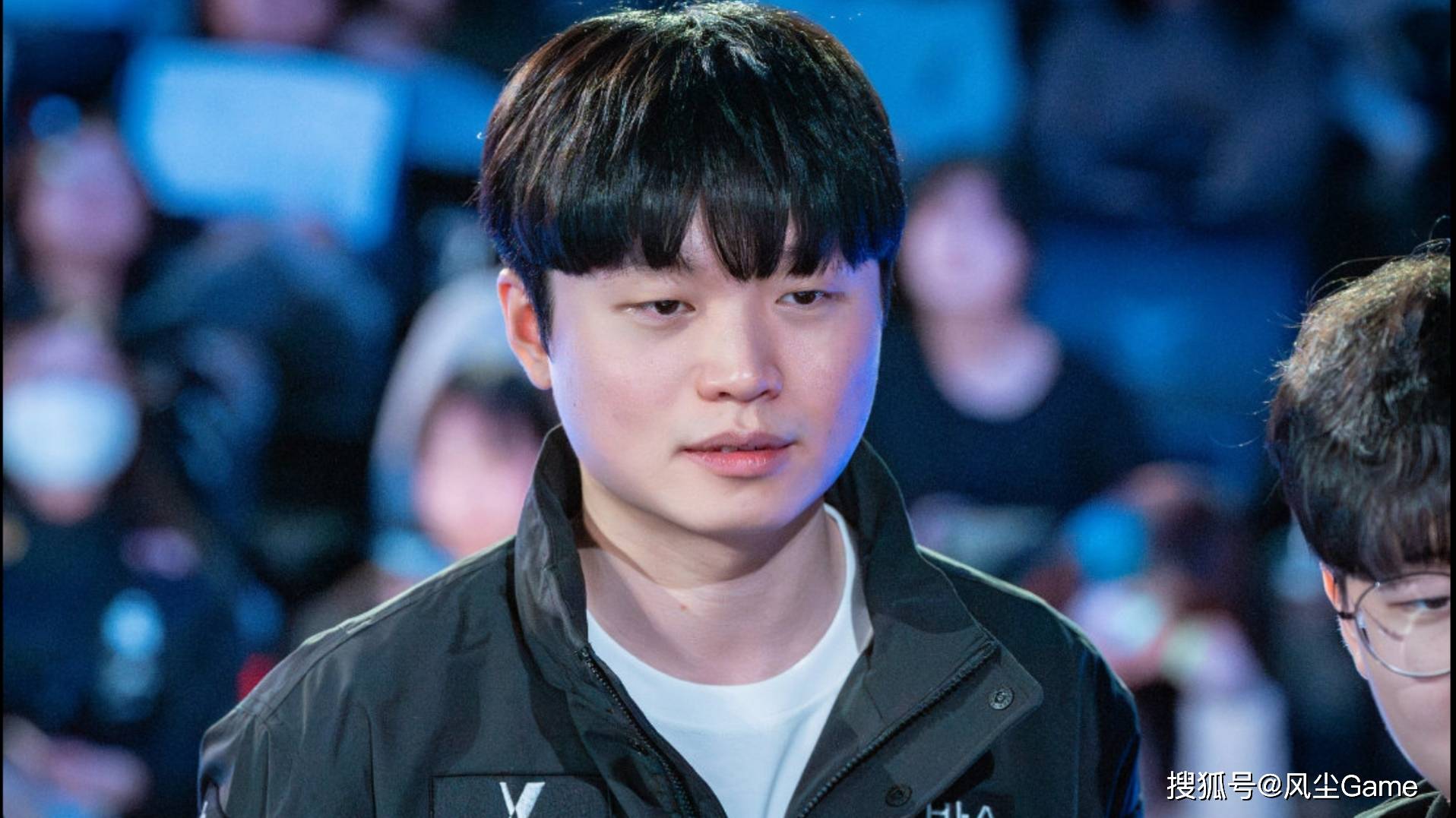 LOL世界冠军AD即将复出!小吕布直播放话:剩下的比赛会守住尊严